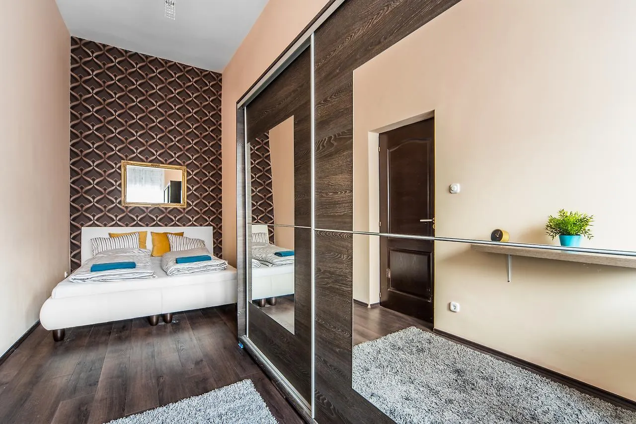 Kiraly 38 2Bedroom Entire Apartment Budapest 0*,  Ungarn